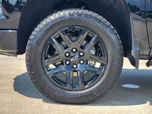 Used 2025 Chevrolet Silverado 1500 LT Trail Boss w/ LT Trail Boss Premium Package AWD/4WD image 11