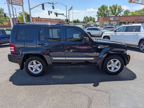 Used 2011 Jeep Liberty Limited w/ Comfort/Convenience Group AWD/4WD image 8