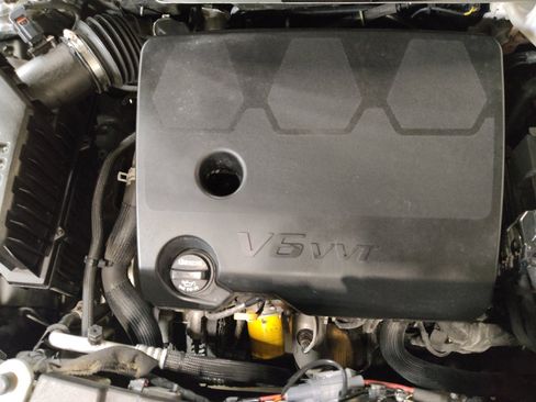 Used 2020 Chevrolet Traverse LS FWD image 30