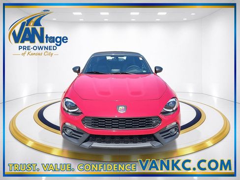 Used 2017 FIAT 124 Spider Abarth RWD image 2