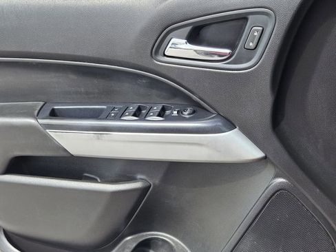 Used 2021 Chevrolet Colorado LT w/ LT Convenience Package RWD image 22