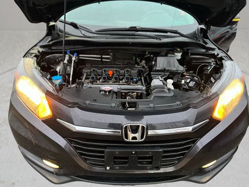 Used 2018 Honda HR-V EX image 29