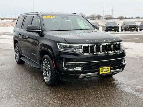 Used 2024 Jeep Wagoneer Series II w/ Flexible Seating Group image 3