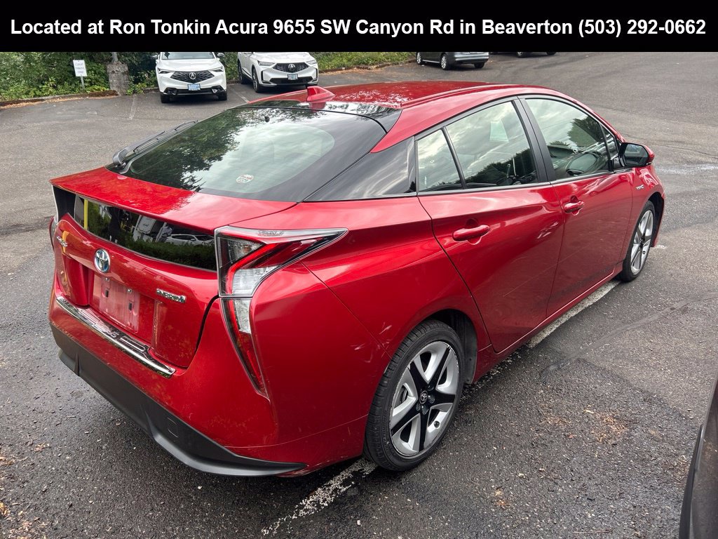 Used 2017 Toyota Prius Three Touring FWD image 3