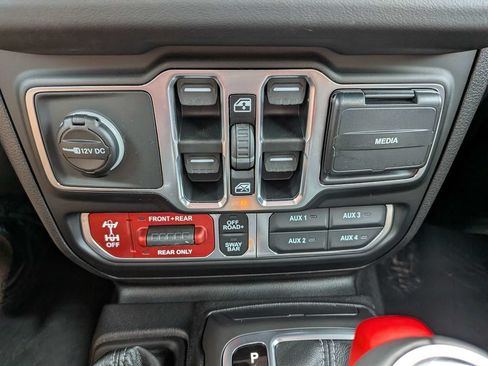 Used 2026 Jeep Gladiator Rubicon AWD/4WD image 26