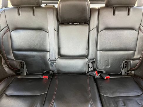 Used 2021 Jeep Wrangler Unlimited Rubicon AWD/4WD image 17