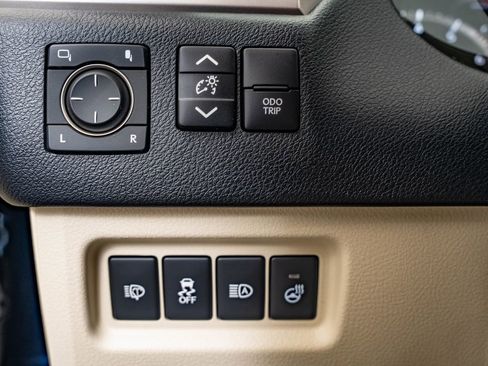 Certified 2023 Lexus GX 460 Premium AWD/4WD image 27