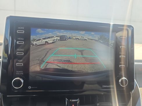 Used 2021 Toyota Corolla LE FWD image 23