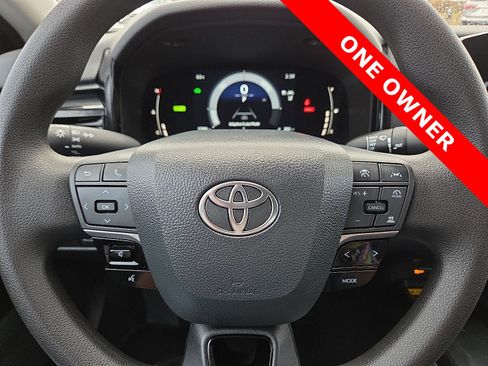 Used 2025 Toyota Camry LE image 24
