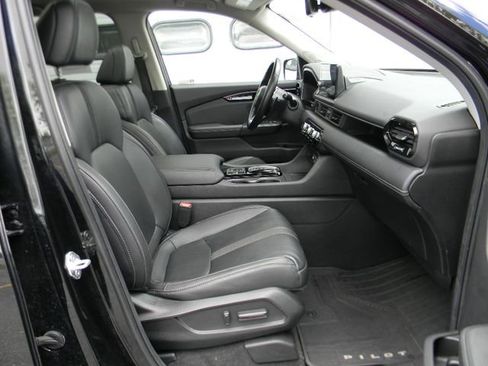 Used 2023 Honda Pilot Touring image 28