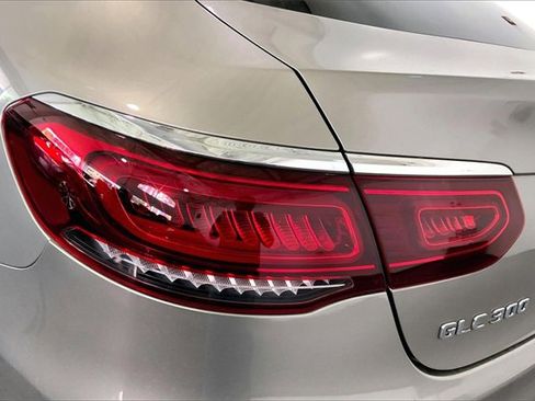 Used 2023 Mercedes-Benz GLC 300 4MATIC Coupe image 28