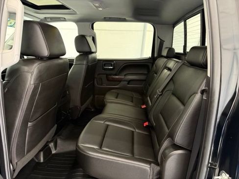 Used 2018 GMC Sierra 1500 SLT AWD/4WD image 16