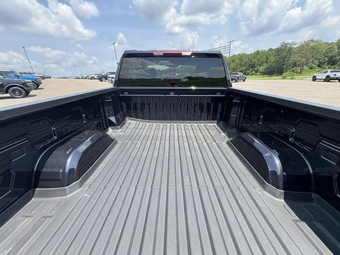Used 2025 GMC Sierra 1500 Elevation AWD/4WD image 15