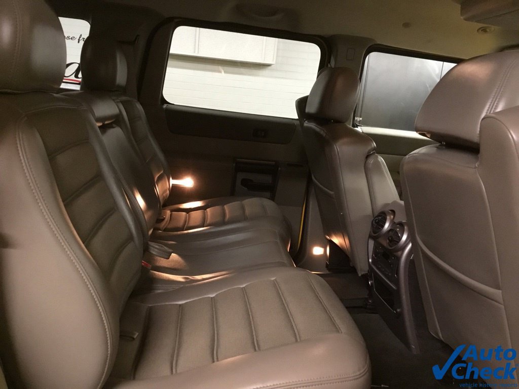 Used 2003 HUMMER H2 w/ Preferred Equipment Group AWD/4WD image 36