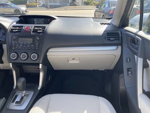 Used 2015 Subaru Forester 2.5i w/ Alloy Wheel Package image 25