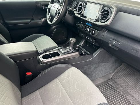 Certified 2023 Toyota Tacoma TRD Off-Road image 16