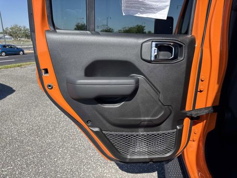 Used 2025 Jeep Wrangler Unlimited Sport AWD/4WD image 24