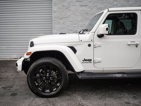 Used 2021 Jeep Gladiator Overland image 11