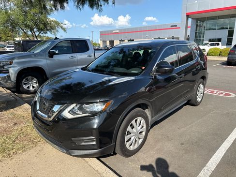 Used 2019 Nissan Rogue S FWD image 5
