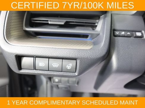 Used 2025 Toyota Prius XLE AWD/4WD image 22
