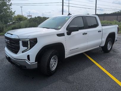 Used 2024 GMC Sierra 1500 Pro w/ Pro Value Package