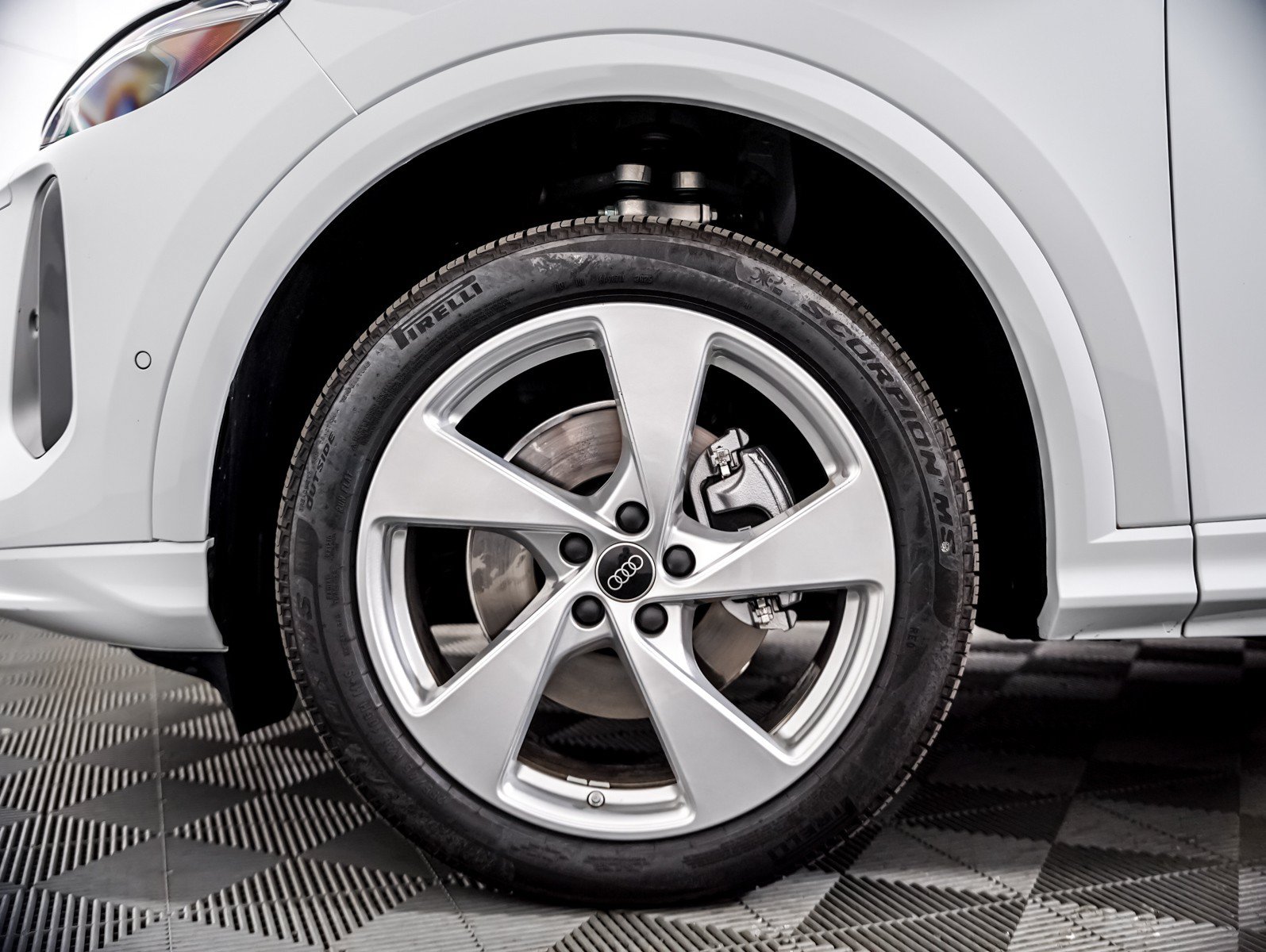 Used 2025 Audi Q5 Premium Plus AWD/4WD image 6