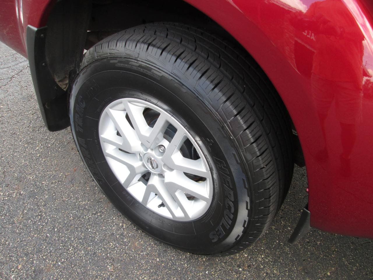 Used 2020 Nissan Frontier SV AWD/4WD image 19