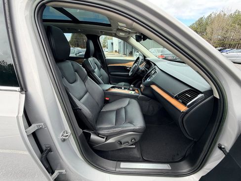 Used 2023 Volvo XC90 B6 Plus w/ Protection Package Premier image 17