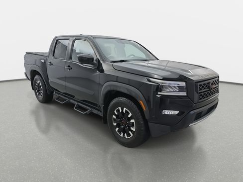 Used 2022 Nissan Frontier Pro-X image 3