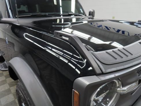 Used 2021 Ford Bronco Black Diamond image 23
