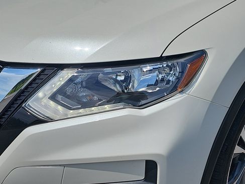 Used 2019 Nissan Rogue SV w/ Sun & Sound Touring Package FWD image 29