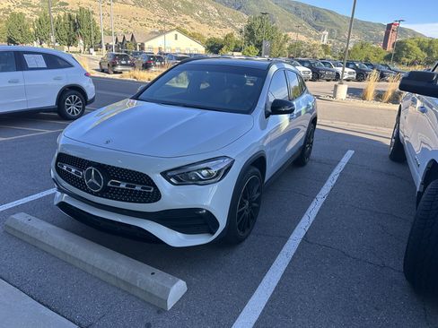 Used 2022 Mercedes-Benz GLA 250 4MATIC image 2