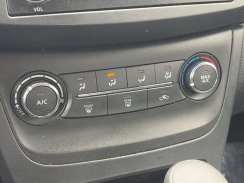 Used 2016 Nissan Sentra S FWD image 21