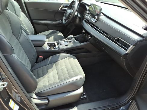 Used 2024 Mitsubishi Outlander SE AWD/4WD image 13