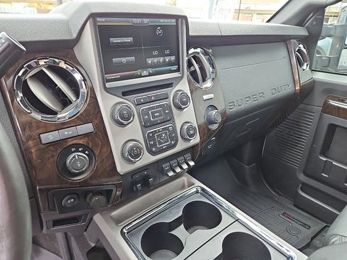 Used 2016 Ford F250 Platinum w/ FX4 Off-Road Package image 18