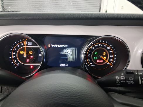 Used 2021 Jeep Wrangler Unlimited Islander image 16