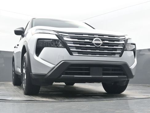 Certified 2025 Nissan Rogue S image 23