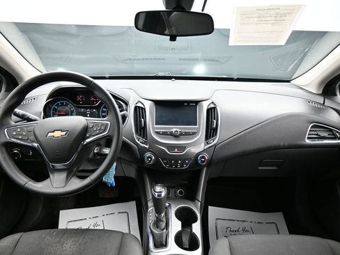 Used 2016 Chevrolet Cruze LT FWD image 12