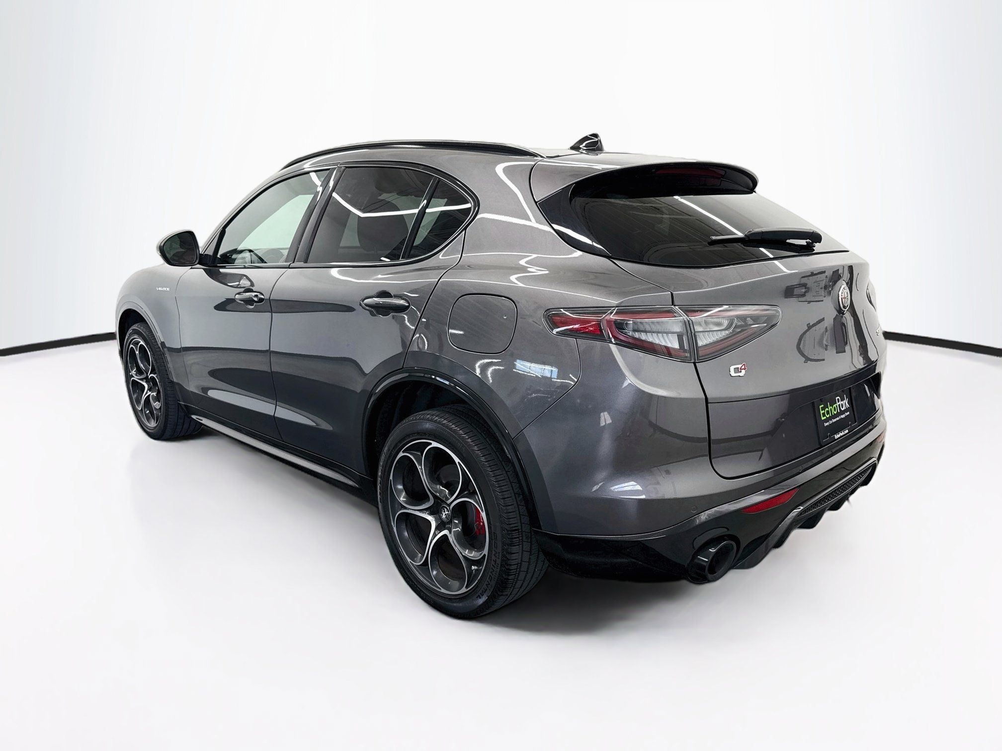 Used 2024 Alfa Romeo Stelvio Veloce AWD/4WD image 5