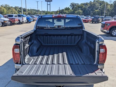 New 2026 GMC Canyon Elevation image 11