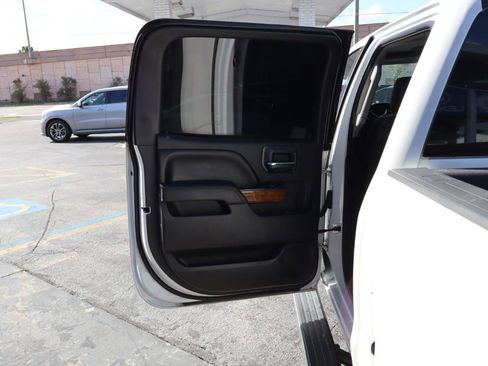Used 2017 Chevrolet Silverado 1500 High Country RWD image 12