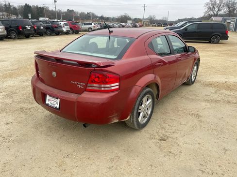 Used 2010 Dodge Avenger R/T image 4