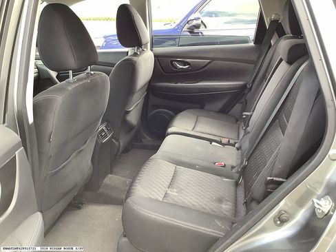 Used 2018 Nissan Rogue SV FWD image 8
