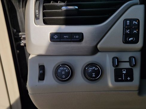 Used 2017 GMC Yukon Denali w/ Open Road Package image 29