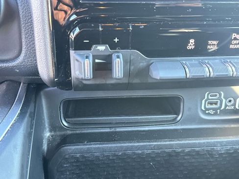 Used 2024 RAM 1500 Big Horn AWD/4WD image 21