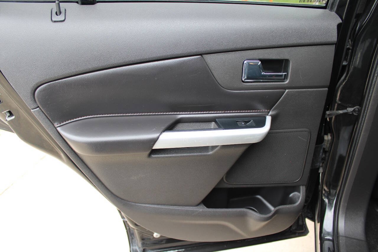 Used 2013 Ford Edge SEL FWD image 13