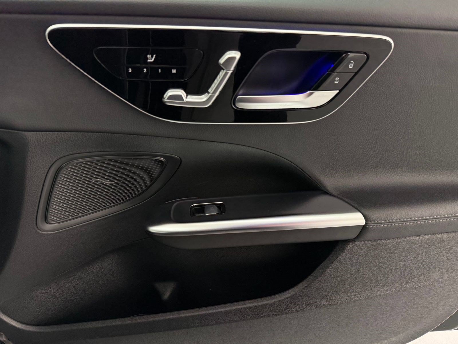 Used 2023 Mercedes-Benz C 300 Sedan image 28