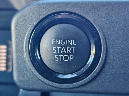 Used 2025 Toyota Tacoma SR5 image 27