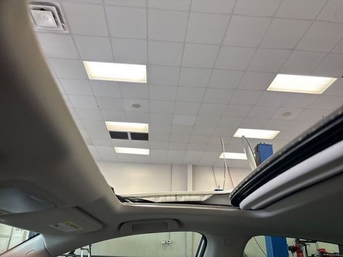 Used 2020 Honda Accord Touring image 5