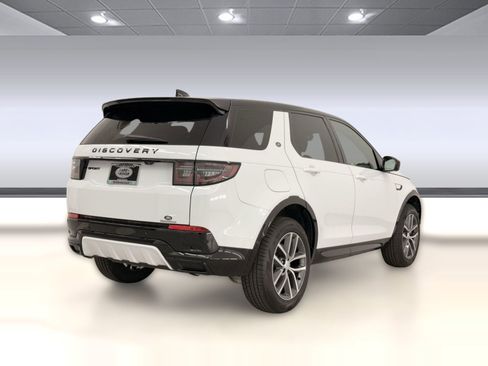 Used 2025 Land Rover Discovery Sport Dynamic SE image 9